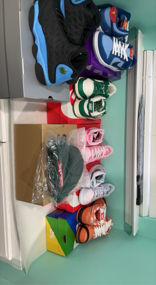 SaiSneakResale inventory on the shelf